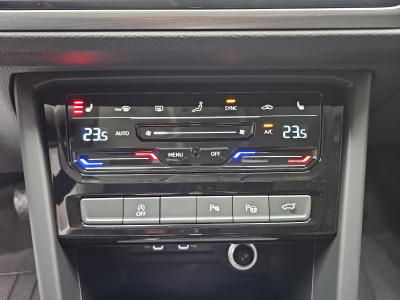 Volkswagen Touran 1.5 TSI 150 DSG Confortline 7 places