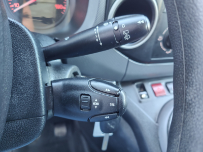 Peugeot Partner 1.6 HDI 3 PLACES GALERIE DE TOIT CLIMATISATION  RADIO