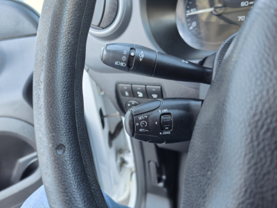 Peugeot Partner 1.6 HDI 3 PLACES GALERIE DE TOIT CLIMATISATION  RADIO