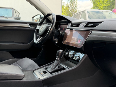 Skoda Superb Combi Scout 4x4 190PS/