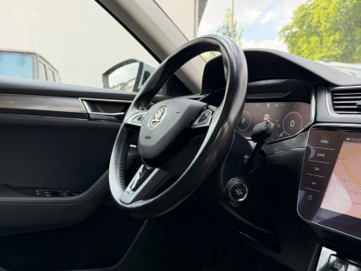 Skoda Superb Combi Scout 4x4 190PS/