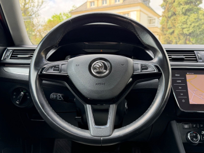 Skoda Superb Combi Scout 4x4 190PS/