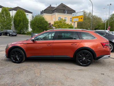 Skoda Superb Combi Scout 4x4 190PS/
