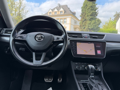 Skoda Superb Combi Scout 4x4 190PS/