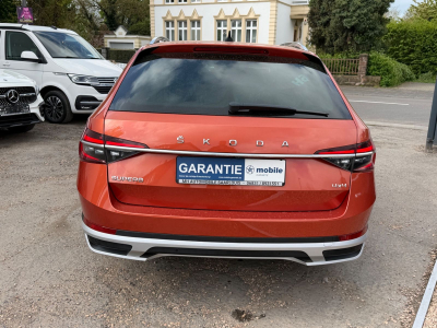 Skoda Superb Combi Scout 4x4 190PS/