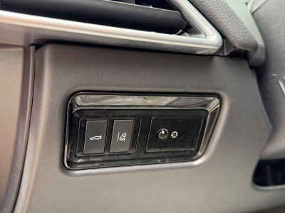 Jaguar XE 20d 180PS Automatik/1.Hand/Scheckheft/Leder/