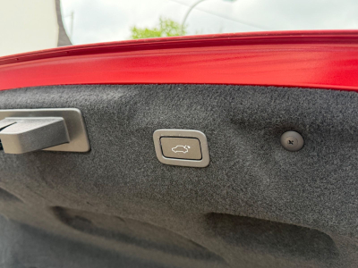 Jaguar XE 20d 180PS Automatik/1.Hand/Scheckheft/Leder/