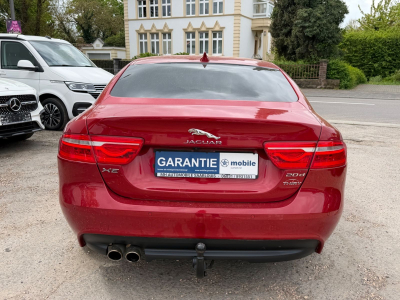 Jaguar XE 20d 180PS Automatik/1.Hand/Scheckheft/Leder/