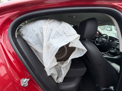 Jaguar XE 20d 180PS Automatik/1.Hand/Scheckheft/Leder/