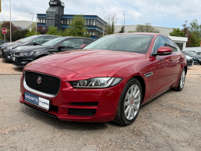 Jaguar XE 20d 180PS Automatik/1.Hand/Scheckheft/Leder/