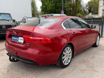 Jaguar XE 20d 180PS Automatik/1.Hand/Scheckheft/Leder/