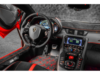 Lamborghini Aventador SVJ Coupé / 1 OF 900 / ROSSO MARS