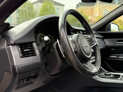 Jaguar XF R-Sport AWD/Pano/Kamera/Leder/LED/VOLL