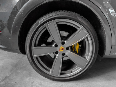 Porsche Cayenne Coupe E-Hybrid/Panorama/22