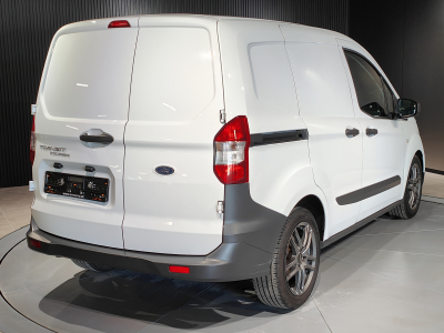 Ford Transit Courier 1.5 TDCI RADIO USB