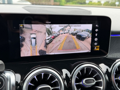 Mercedes-Benz GLB 250 4Matic AMG Line / Panoramaschiebedach /