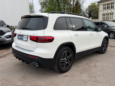 Mercedes-Benz GLB 250 4Matic AMG Line / Panoramaschiebedach /