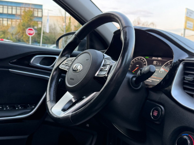 Kia XCeed Platinum Edition/02.2028 GARANTIE/PANO/VOL