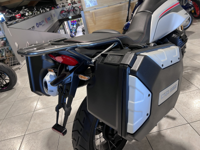 Moto Guzzi V 85 TT TRAVEL