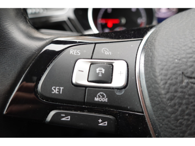 Volkswagen Touran 2.0 TDI HIGHLINE 150 DSG R-LINE