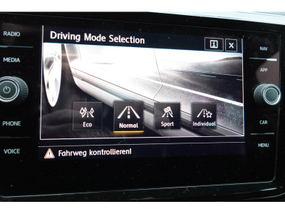 Volkswagen Touran 2.0 TDI HIGHLINE 150 DSG R-LINE