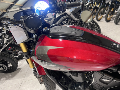Indian 101 Scout Sunset Red Metallic with Graphics