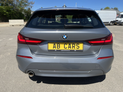 BMW 118 118i A 136cv 2xPDC Apple Carplay LED Camera