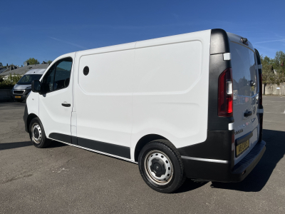 Opel Vivaro 1.6cdti 95cv L1H1 Euro6 Clim Camera PDC Armoires Wurth