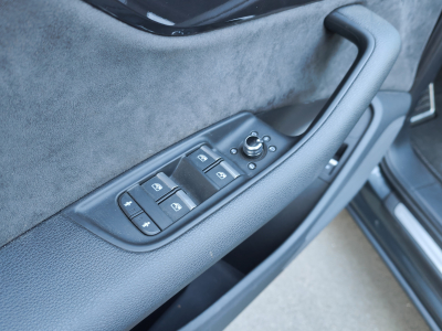 Audi Q7 3.0 TDI QUATTRO TIPTRONIC S-LINE 7 PLACES TOIT OUV CARPLAY