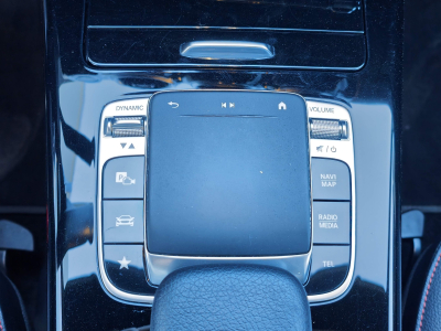 Mercedes-Benz CLA 180 1.3I SB PACK AMG CAMERA GPS CARPLAY