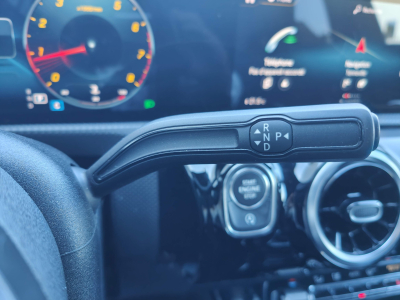 Mercedes-Benz CLA 180 1.3I SB PACK AMG CAMERA GPS CARPLAY