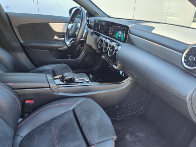 Mercedes-Benz CLA 180 1.3I SB PACK AMG CAMERA GPS CARPLAY