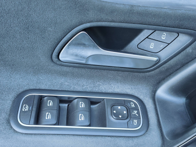 Mercedes-Benz CLA 180 1.3I SB PACK AMG CAMERA GPS CARPLAY