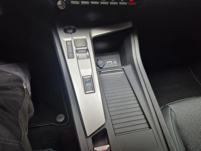Peugeot 308 1.2 PureTrch 145 EAT8 ALLURE