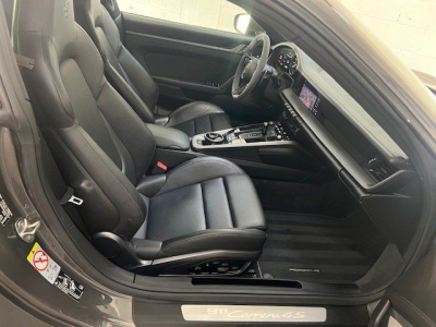 Porsche 992 911 Carrera 4 S - SportDesign Paket - Panorama -VOLL