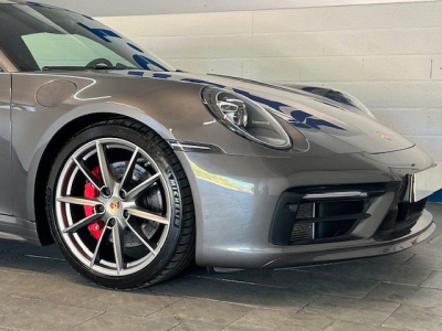 Porsche 992 911 Carrera 4 S - SportDesign Paket - Panorama -VOLL