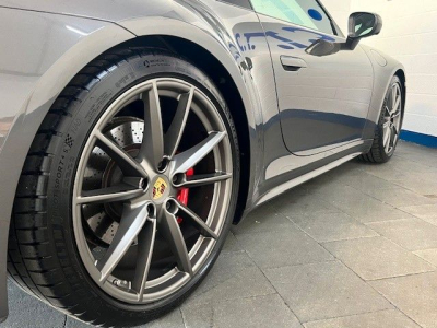 Porsche 992 911 Carrera 4 S - SportDesign Paket - Panorama -VOLL