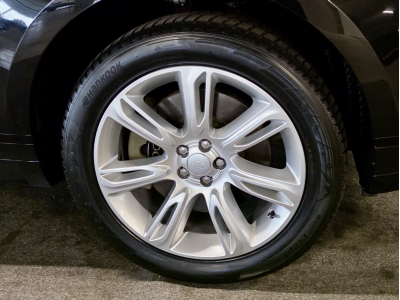 Land-Rover Range Rover Velar NEW MODEL P400 AWD R-DYNAMIC MERIDIAN PANO CUIR NAVI 1 HAND