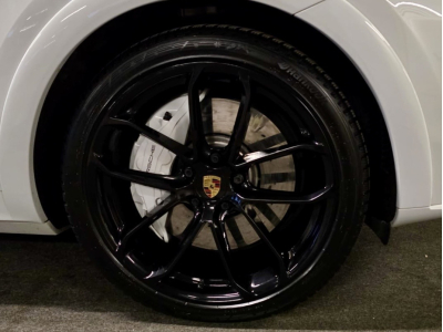 Porsche Cayenne 4.0 TURBO PSCB SPORT DESIGN CARBON APPROVED Hinterradlenkung Roues Directionnels arrière