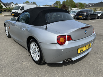 BMW Z4 2.2i Roadster Automatik Cuir Xenon PDC