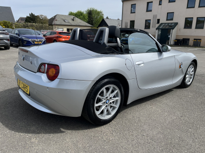 BMW Z4 2.2i Roadster Automatik Cuir Xenon PDC