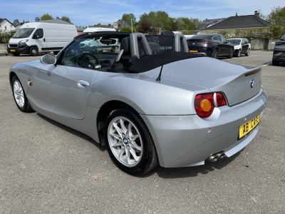BMW Z4 2.2i Roadster Automatik Cuir Xenon PDC