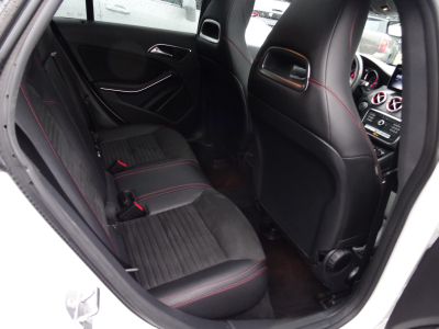 Mercedes-Benz CLA 200 Shooting Brake AMG-LINE