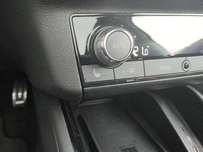 Skoda Kamiq 1.5 TSI MONTE CARLO GPS CAMERA CARPLAY TOIT PANO