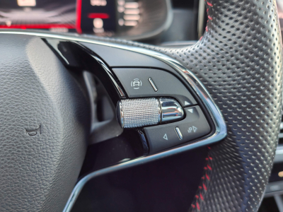 Skoda Kamiq 1.5 TSI MONTE CARLO GPS CAMERA CARPLAY TOIT PANO