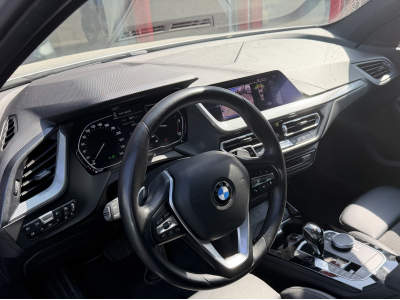 BMW 118 D SPORTLINE AUTO PANO LED CUIR NAVI 1 HAND