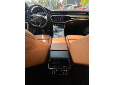 Audi RS6 Avant 4.0 TFSI quattro - AHK - SHD - VOLL