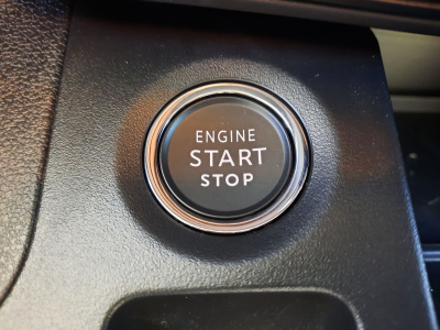 Peugeot Rifter AT 130 N1/NAVY/Kamera