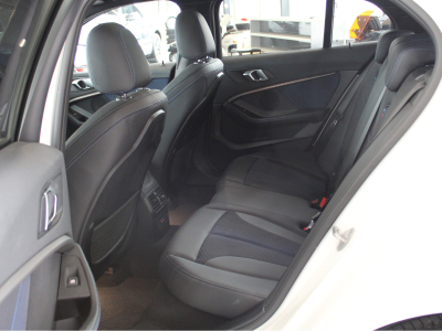 BMW 118 i M SPORT PAKET PANO CUIR NAVI 1 HAND