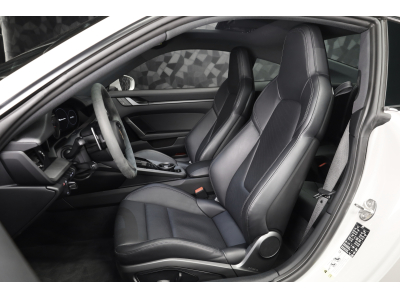 Porsche 992 .1 Carrera Coupé PDK